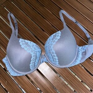 Elegant Lace Trim Bra in Blue